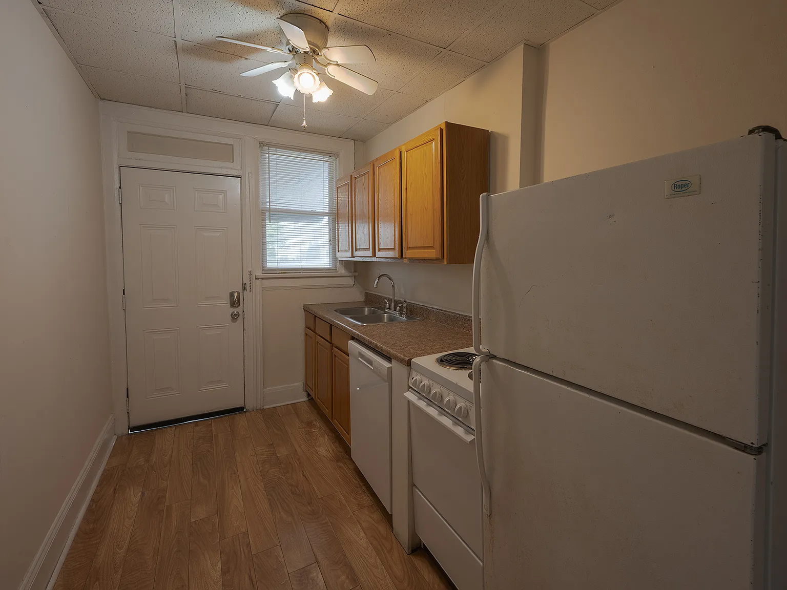3 bed, 1073 sqft, $1,200 — Photo 4