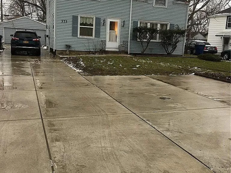 373 Niagara Falls Blvd — Photo 19