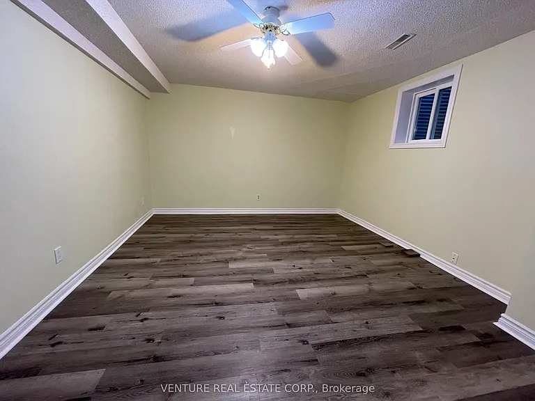 Shadybrook Dr — Photo 5