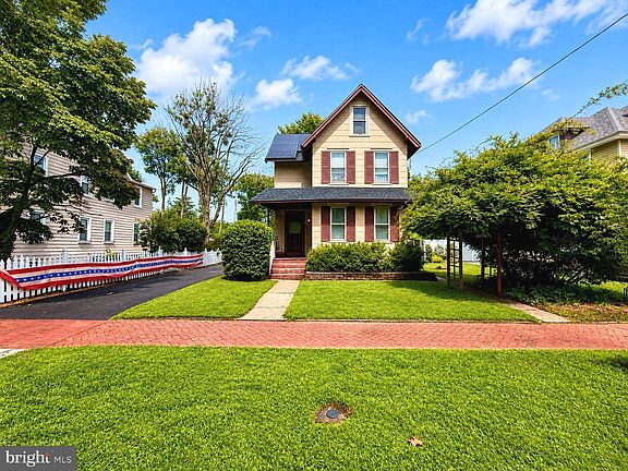 2nd image of 513 Cinnaminson St