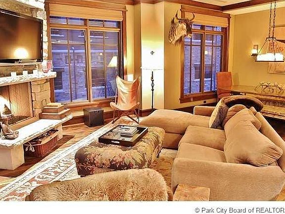 5th image of 8886 Empire Club Dr #302