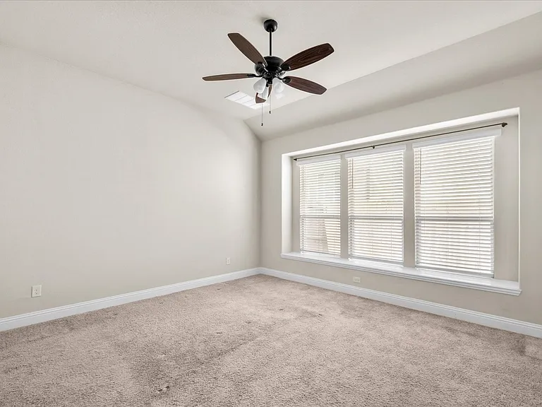 350 Red Cedar Dr — Photo 9