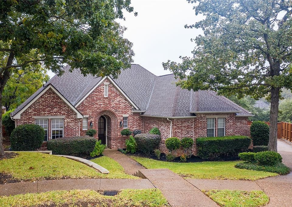 1st image of 4713 Lakewood Dr