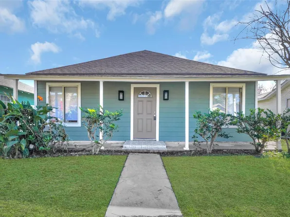 106 Hanover St, Houston, TX 77012