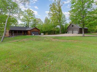 3525 E Point Dr, Beaverton, MI 48612