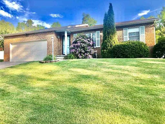 2nd image of 2206 Avinell Dr