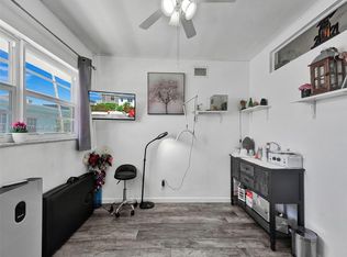 2858 Pine Tree Dr APT 5, Miami Beach, FL 33140