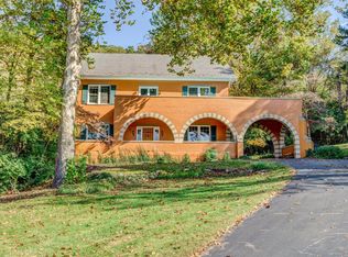 2310 Yellow Mountain Rd SE, Roanoke, VA 24014