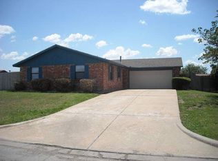 6502 SW Lynnwood Ave, Lawton, OK 73505