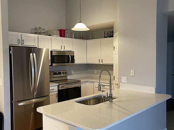 3rd image of 3752 Grant Ave APT U