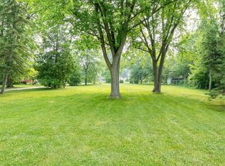 Oakland Ln, Oshkosh, WI 54902