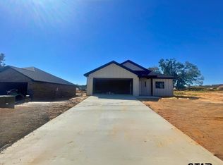 17315 Crossing Cir, Lindale, TX 75771