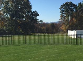 1 Nicholas Ln, Southampton, MA 01073