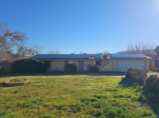 9221 Jacaranda Ave, Hesperia, CA 92345