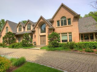 32 Churchill Rd, Old Tappan, NJ 07675