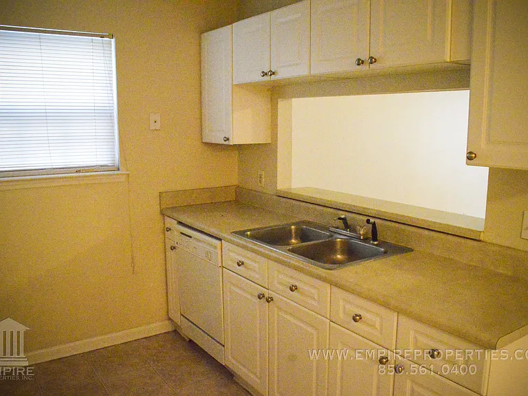 2756 Westbrook Ct — Photo 7
