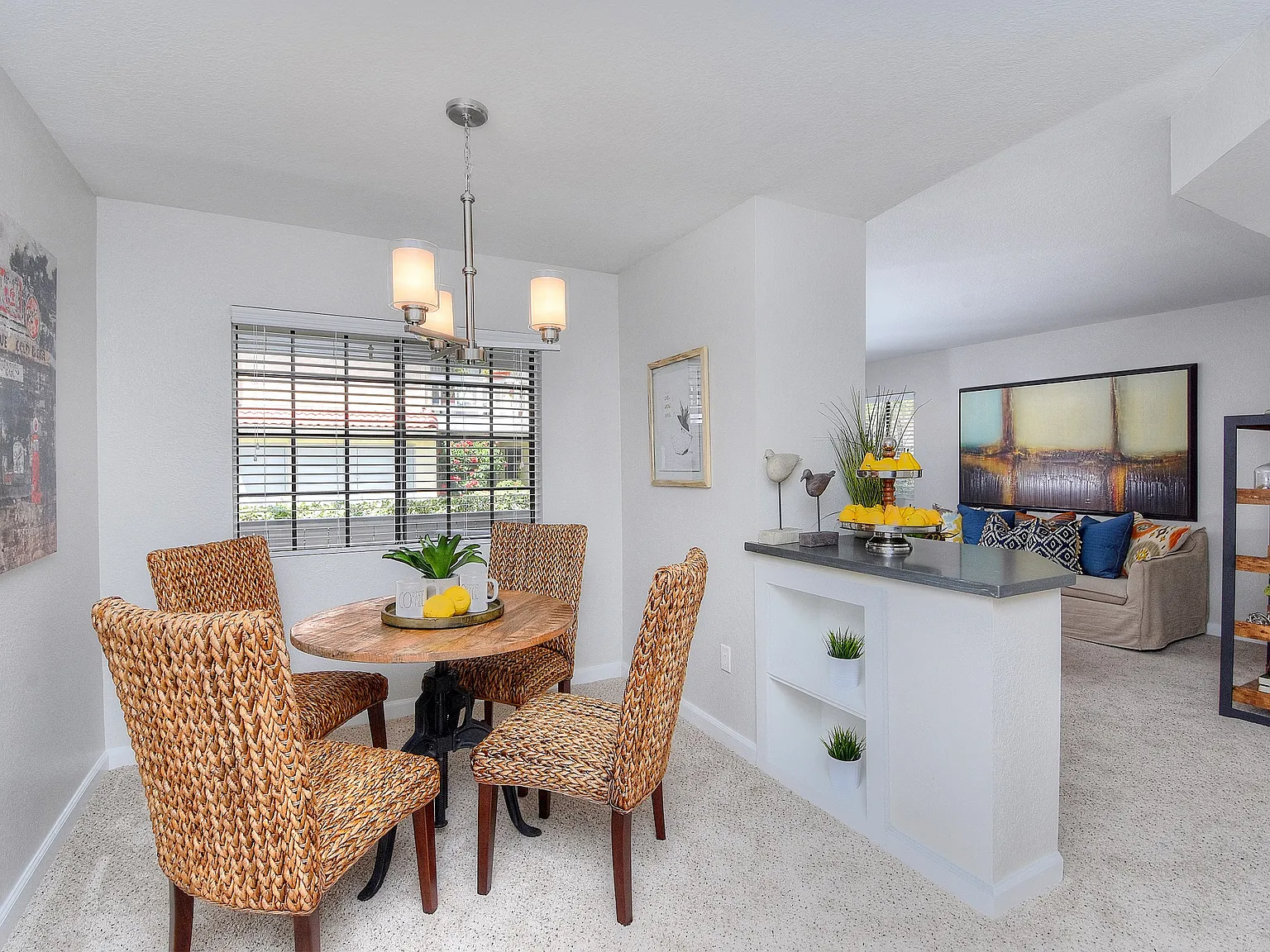 La Serena Apartments — Photo 4