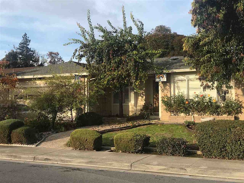 1st image of 2635 Stanford St