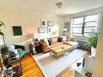 Rented by R New York