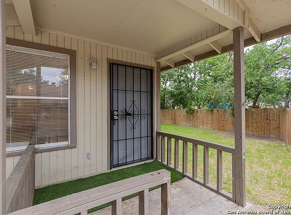2nd image of 1406 Kendalia Ave #2
