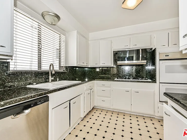 237 N Almont Dr #303 — Photo 4