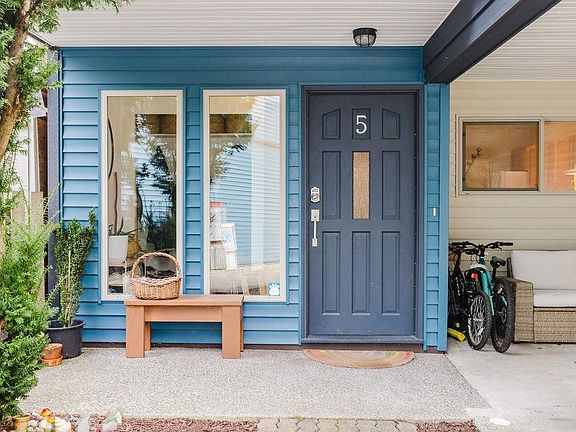 4th image of 623 Farnham Rd #5