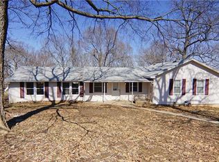 5505 SW Bellemere Rd, Blue Springs, MO 64015