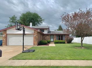 1081 Pheasant Dr, Bradley, IL 60915