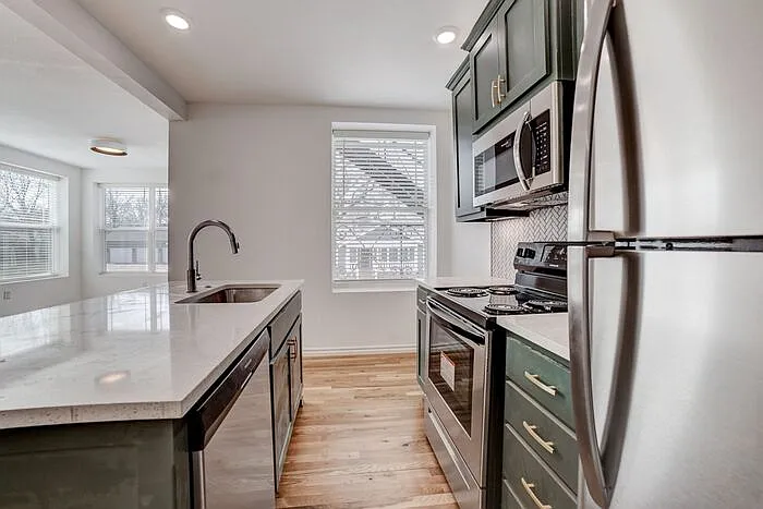 1123 N Main St #12 — Photo 19