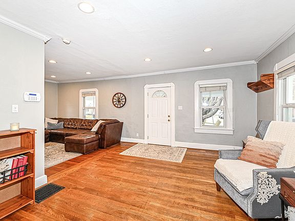 5th image of 6179 Norwaldo Ave