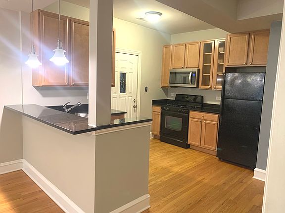 5th image of 221 N Oak Park Ave APT 1E