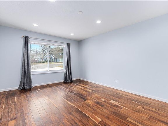 4th image of 3102 Berrylawn Cir