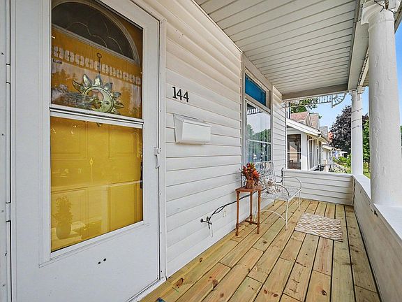 2nd image of 144 3rd Ave S