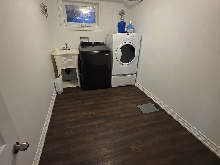 30 Silvercrest Ave #BASEMENT — Photo 7