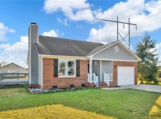 3843 Crusader Dr, Hope Mills, NC 28348