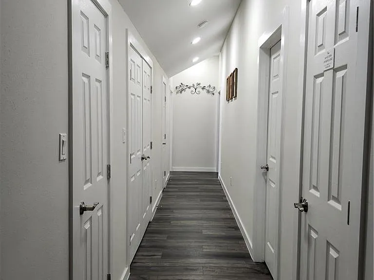 2914 Chateau St — Photo 10