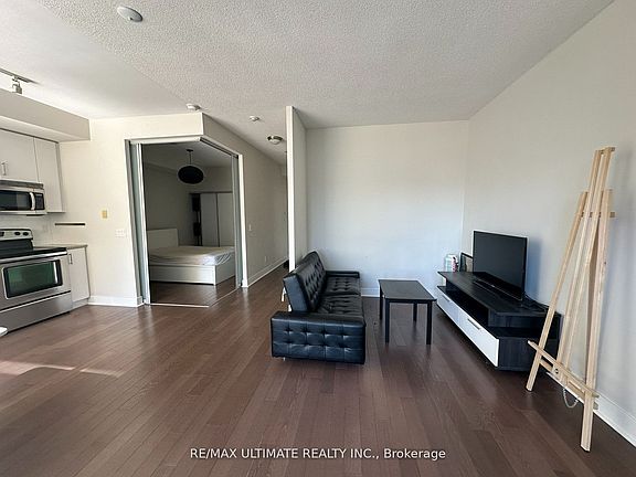 5th image of 90 Stadium Rd #705
