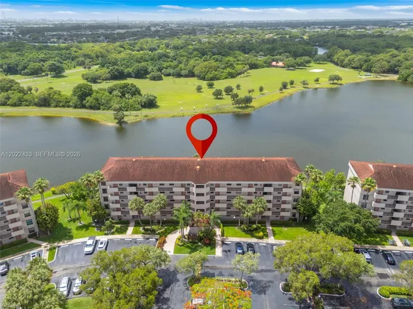 2767 Carambola Cir S APT 402, Coconut Creek, FL 33066