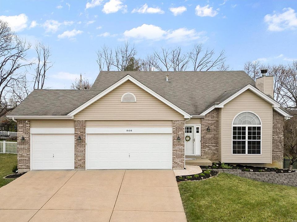 1st image of 808 Silver Lake View Dr