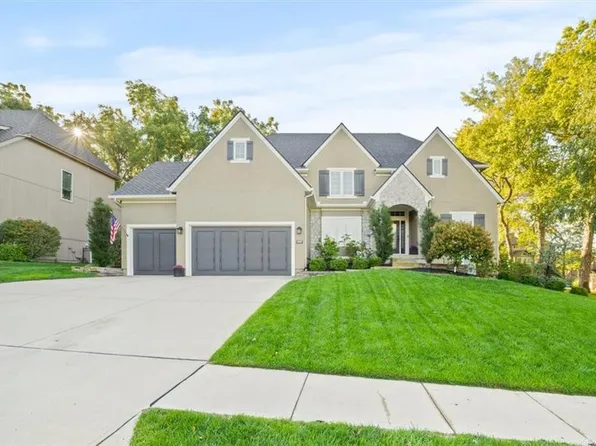 20809 W 93rd Ter, Lenexa, KS 66220