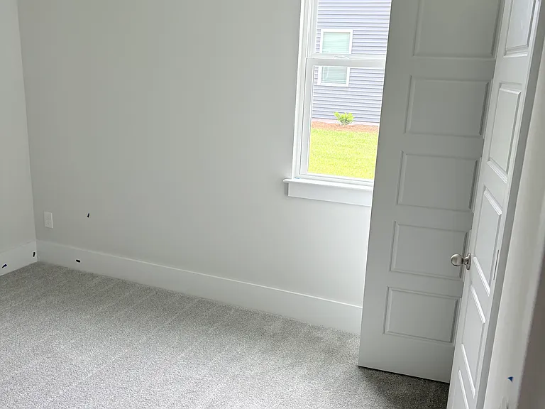 322 Whalebone Ave — Photo 4