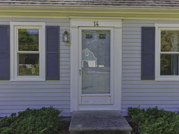 14 Jeannes Way, Forestdale, MA 02644