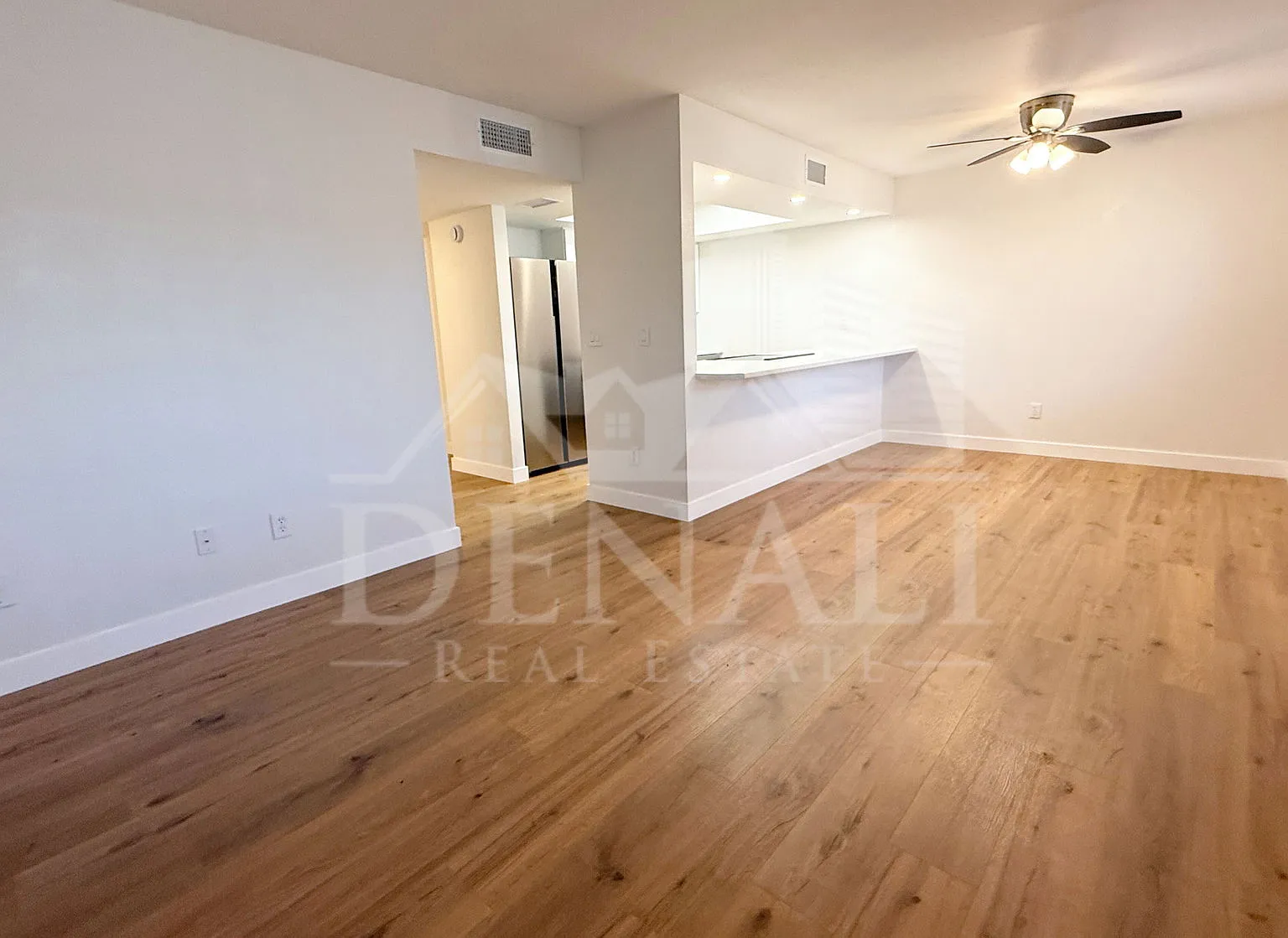 2 bed, 2.0 bath, 836 sqft, $995 — Photo 3