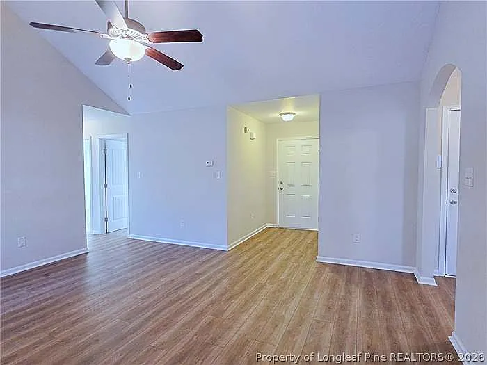 204 Feathers Ln — Photo 5
