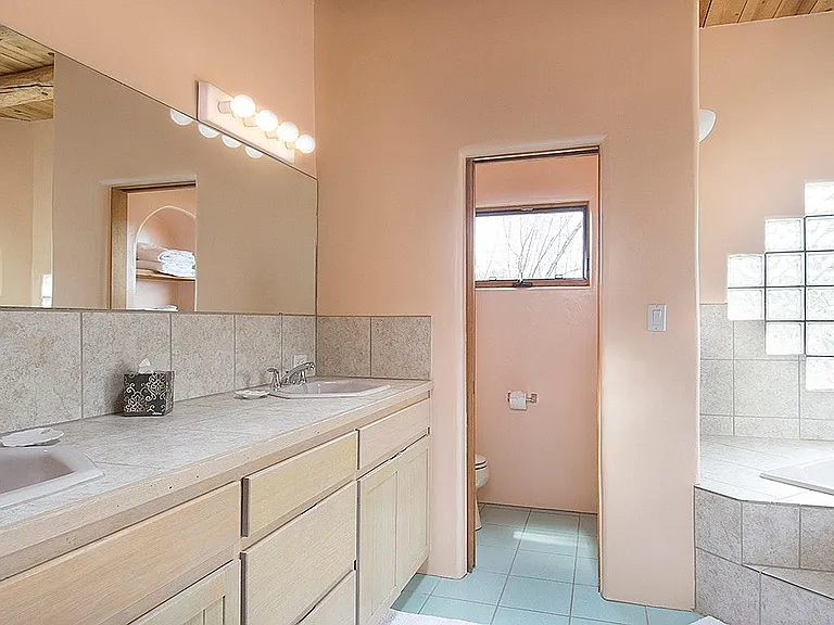 1297 Lejano Ln — Photo 14