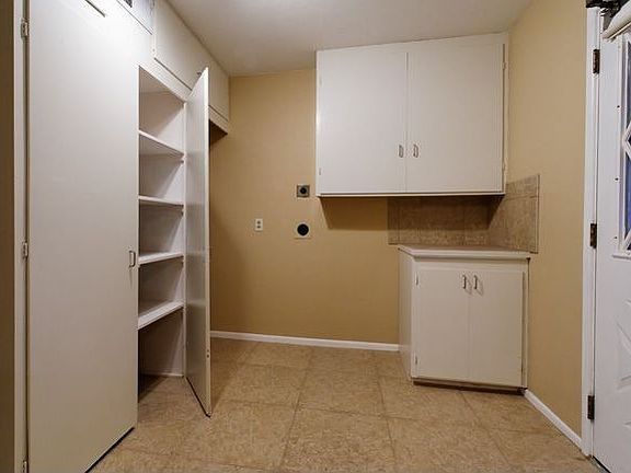 Laundry Room with lots of storage