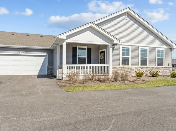 2422 Sonoma St, Pingree Grove, IL 60140