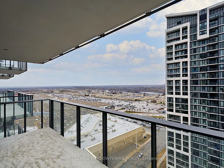 27 Korda Gate #1811 — Photo 15