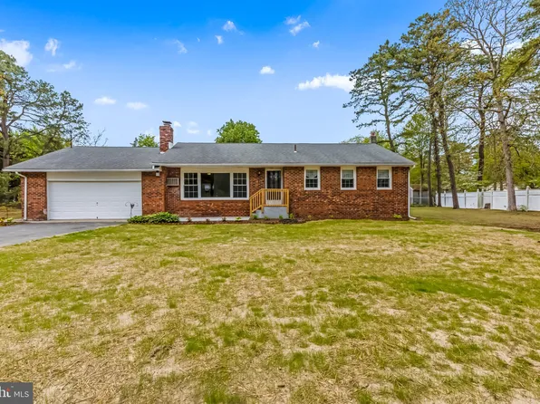 7 Maricopa Trl, Browns Mills, NJ 08015