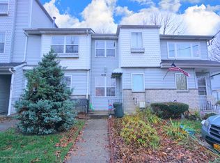 818 Bloomingdale Rd, Staten Island, NY 10309